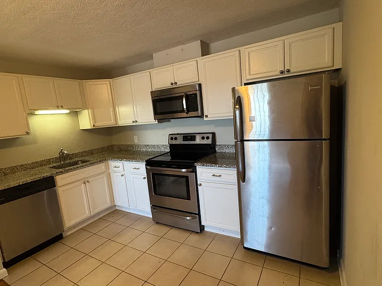 62 Mill St — Photo 16