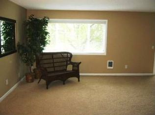 11365 SW Springwood Dr, Tigard, OR 97223