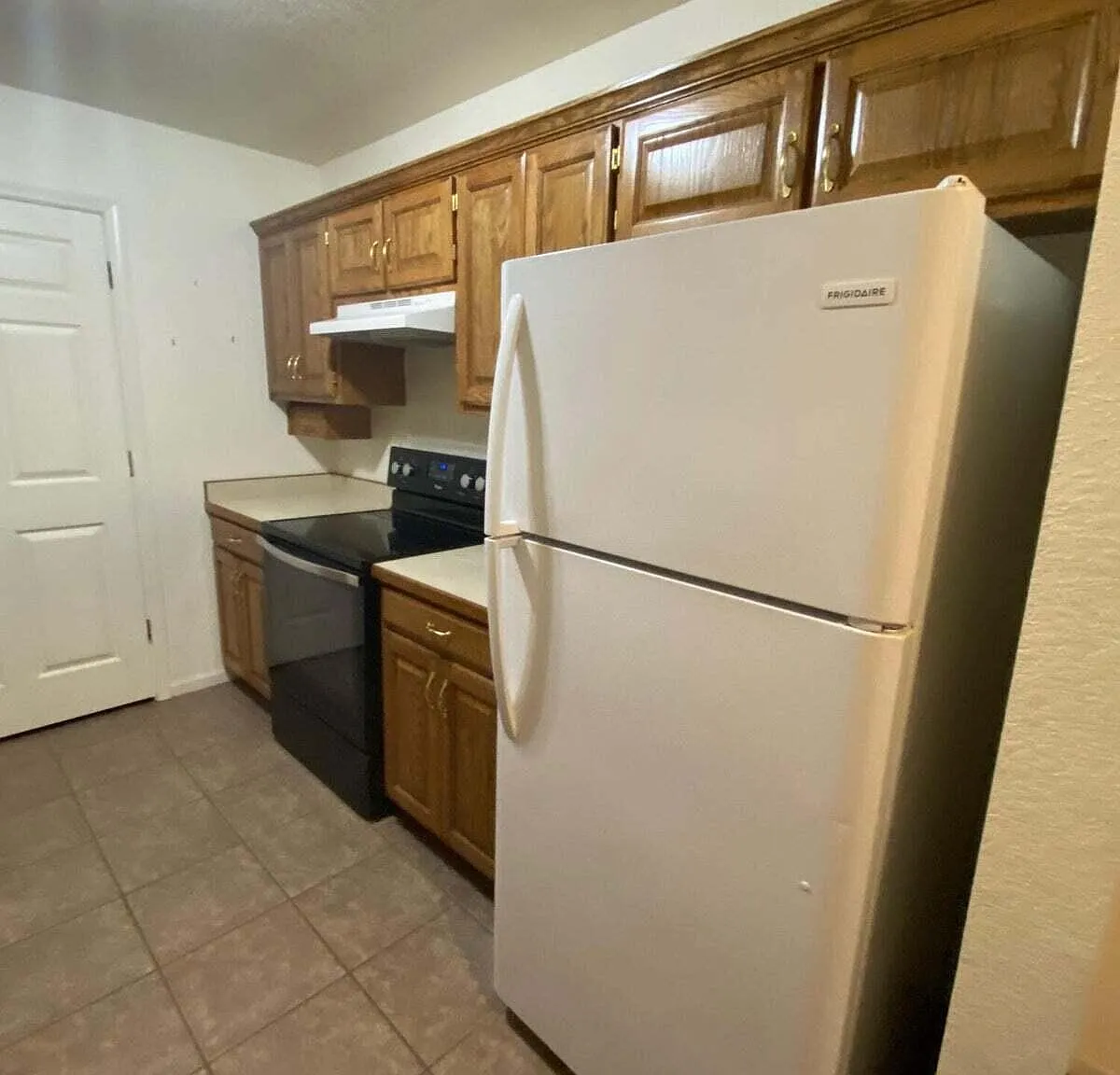 3 bed, 2.0 bath, 1283 sqft, $1,200 — Photo 4