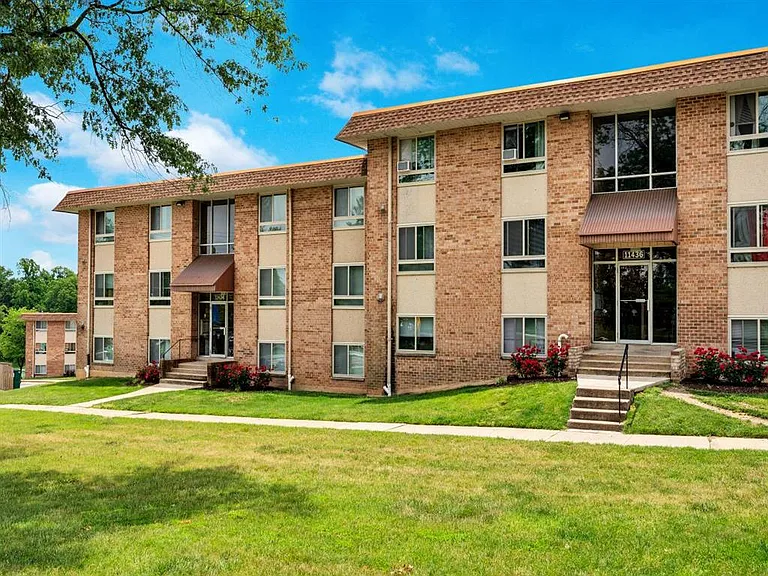 Montgomery White Oak Apartments — Photo 12
