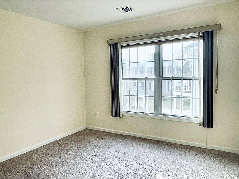 46 Islip Ave #201 — Photo 10