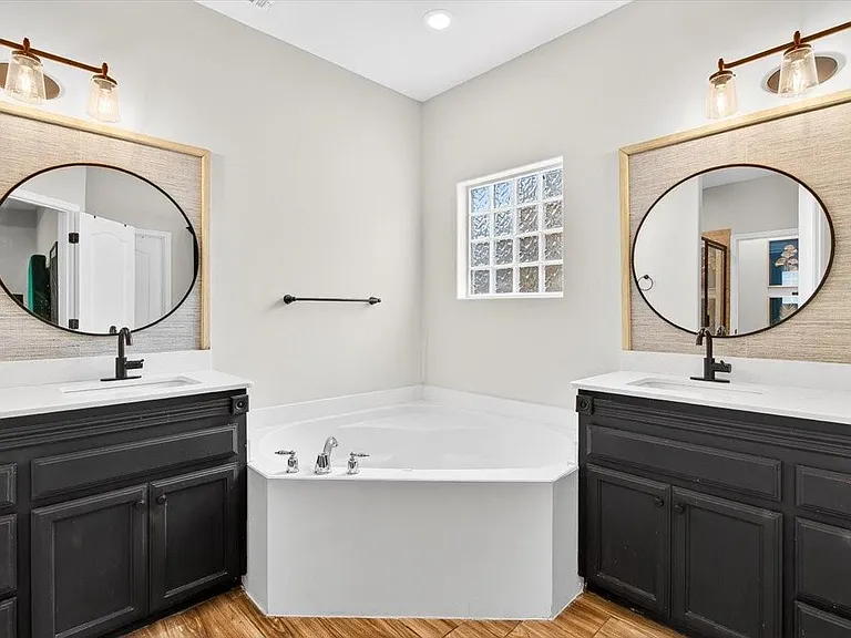 8417 Macarena Dr — Photo 20