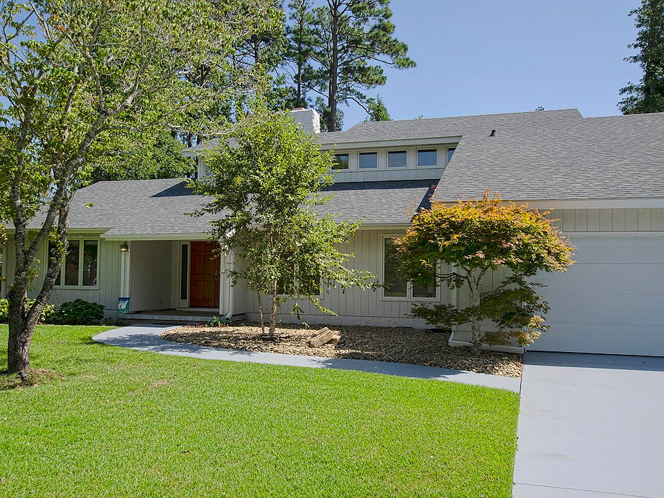 1st image of 102 Fairway Drive E