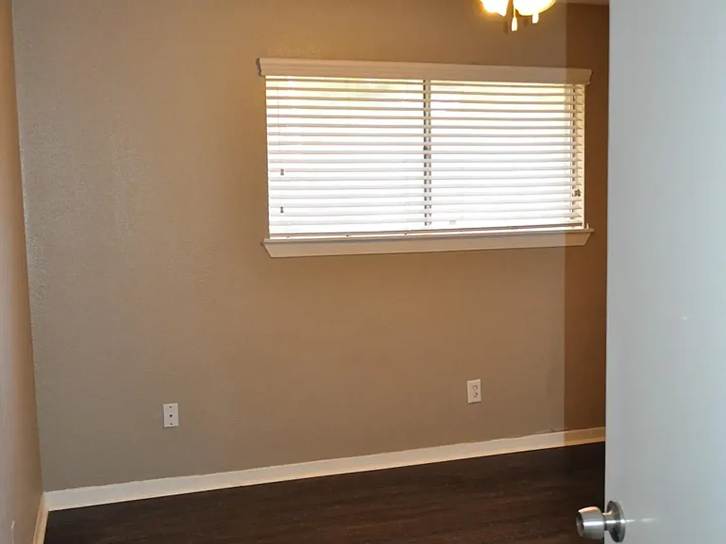 4 Bedroom For Rent! $250 off the First month if you apply NOW! — Photo 4