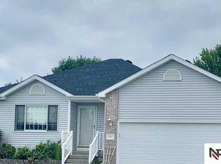 1952 Timber Ridge Rd, Lincoln, NE 68522