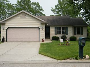 53652 Spring Mill Dr W, Elkhart, IN 46514