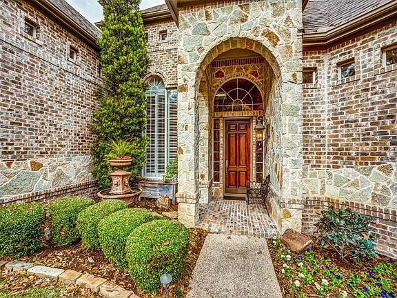 3rd image of 2722 Sylvan Way