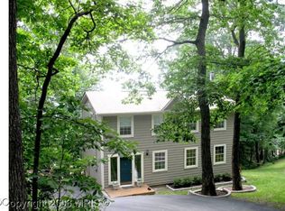 1511 Summit Dr, Haymarket, VA