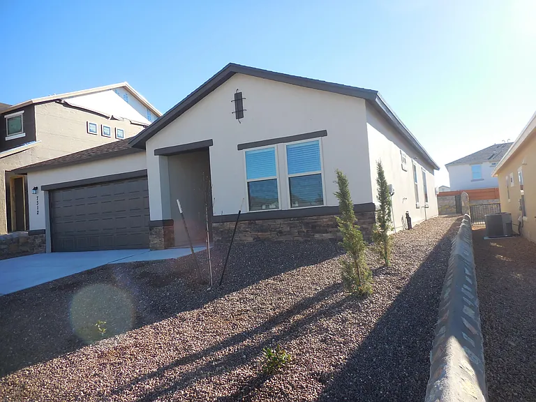7312 Glacier Dr — Photo 2