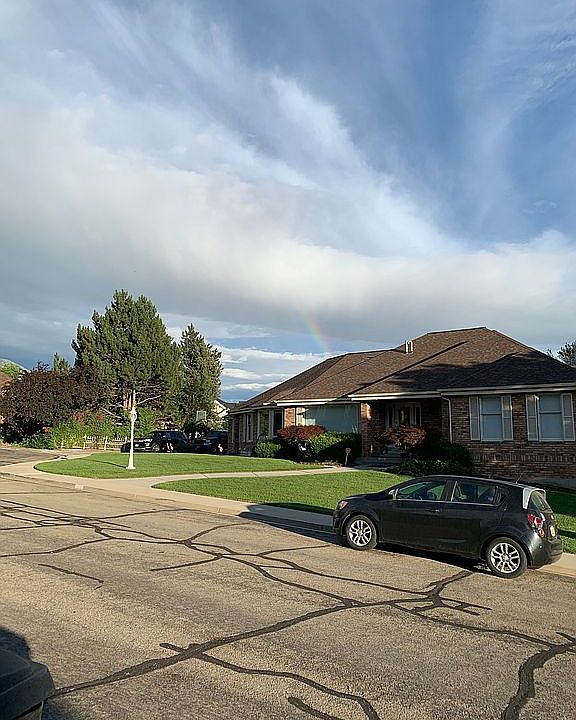 1st image of 135 W Westview Cir