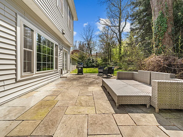 3803 Estel Rd — Photo 35
