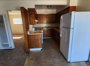 1090 N Court St #F, Redding, CA 96001