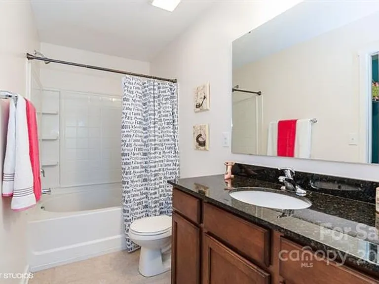 515 Alderman Ln — Photo 15
