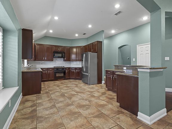 5th image of 9025 Norman Dr