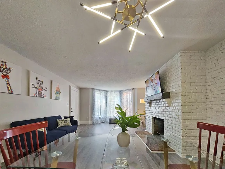70 Temple St #1 — Photo 13