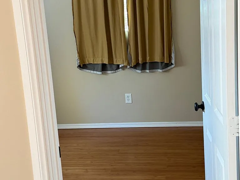 2071 Vista Del Mar Ave — Photo 13