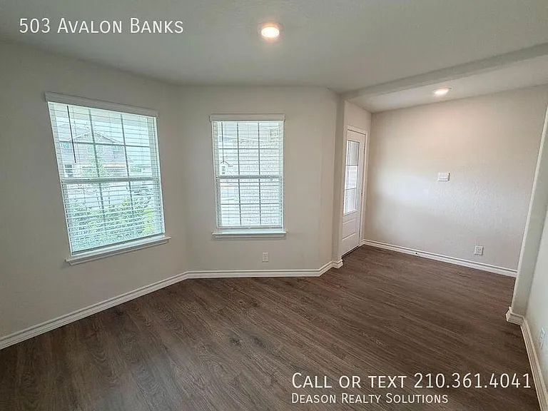 503 Avalon Banks — Photo 13