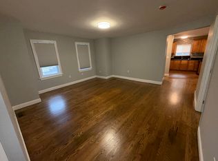 4 Myrtle Pl APT 1, Taunton, MA 02780