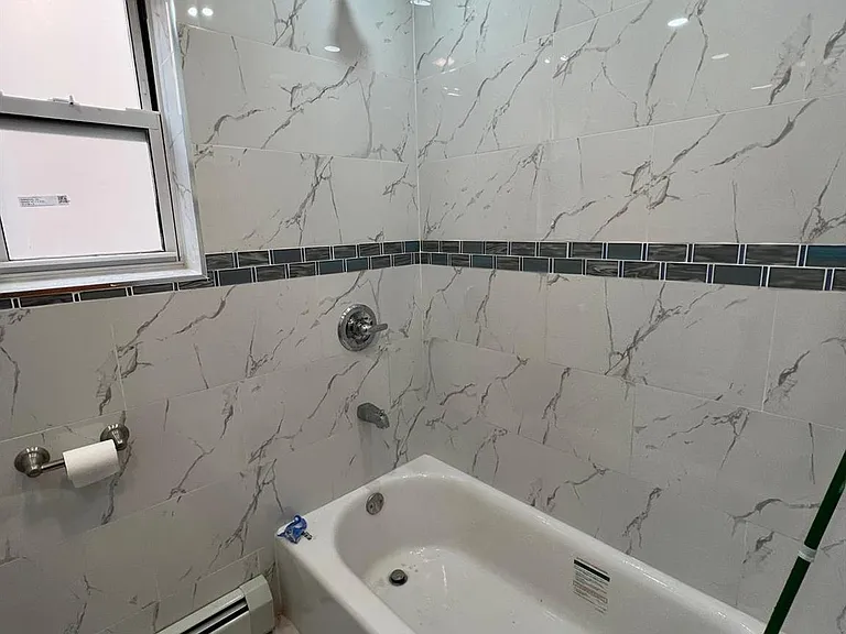 2265 Chatterton Ave #2 — Photo 8