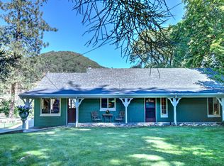 2176 Lampman Rd, Gold Hill, OR 97525