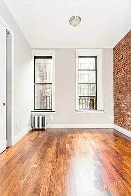 Rented by Century 21 Premier  | media 9