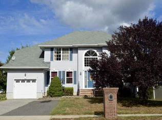 2 S Main St, Englishtown, NJ 07726