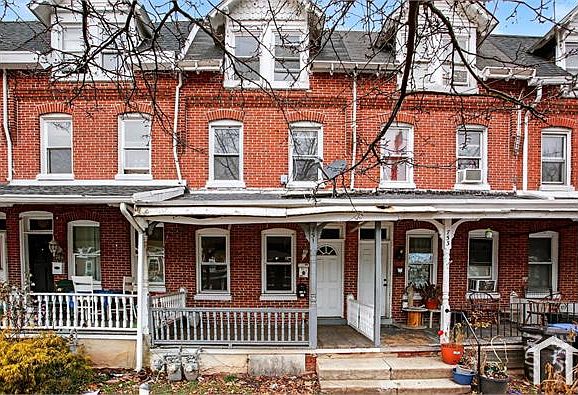 1st image of 751 Haws Ave APT 2