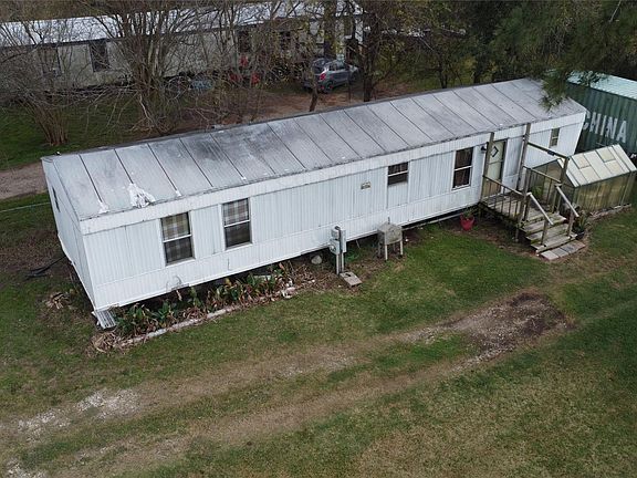 4th image of 1202 Becker St