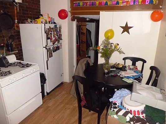 Rented by Maximus Realty Group | media 17