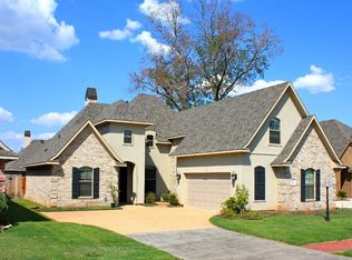 796 Dumaine Dr, Bossier City, LA 71111