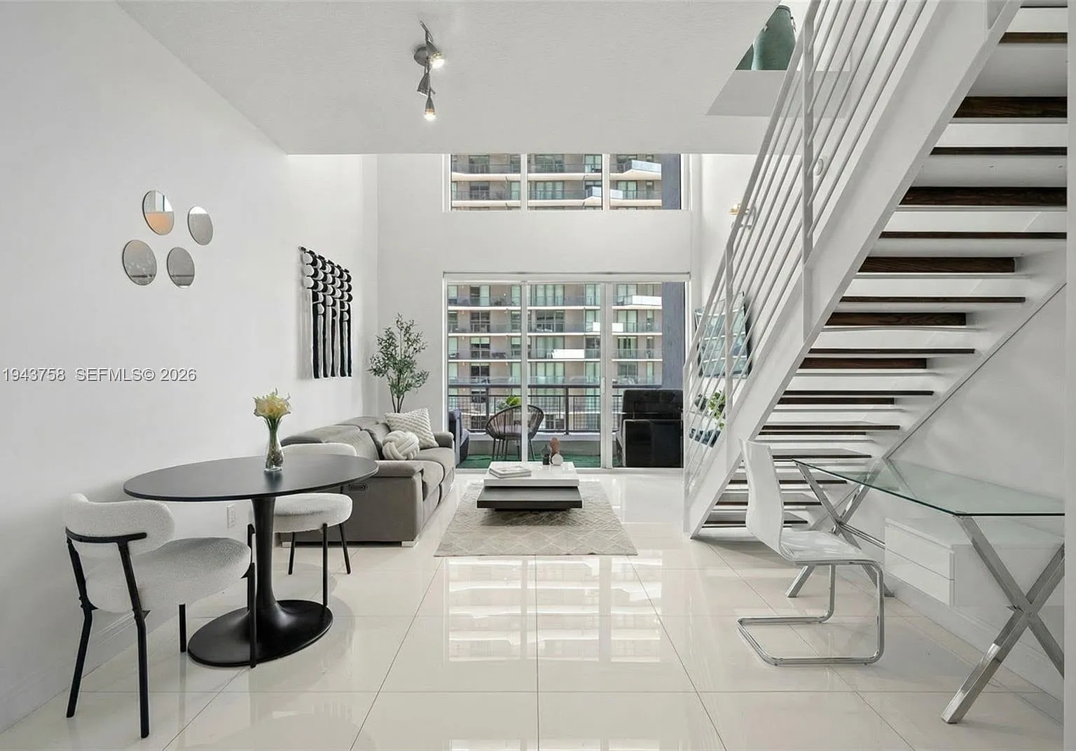 Infinity At Brickell Cond — Photo 3