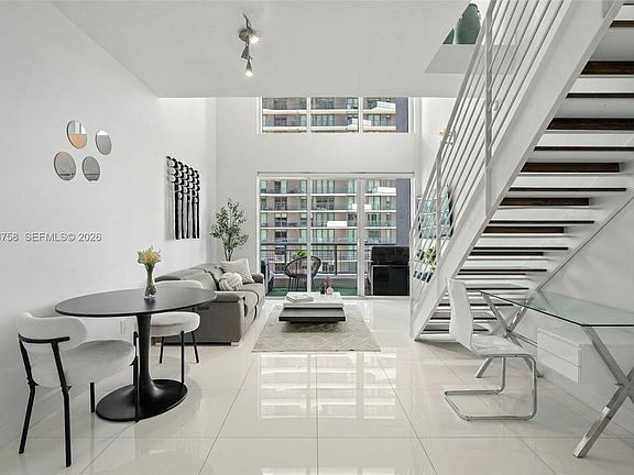3rd image of 60 SW 13th St APT 2812