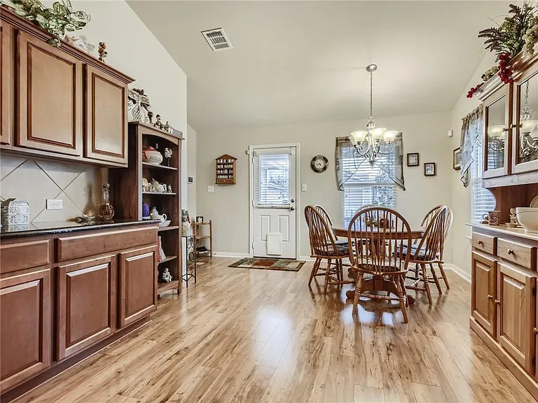 1807 Colorado Bend Dr — Photo 10