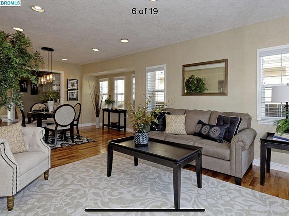 4th image of 2915 61st Ave
