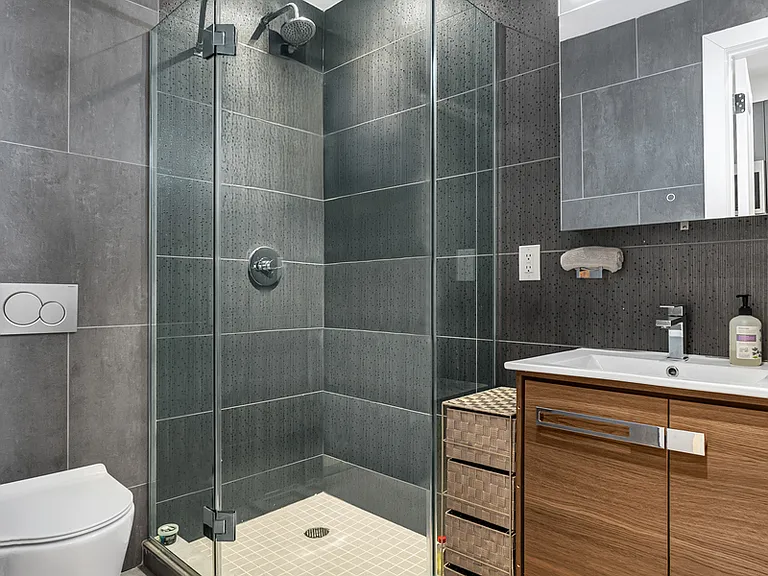 356 W 48th St #2D — Photo 9