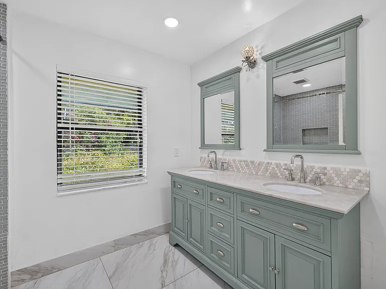 2101 SE Bisbee St — Photo 22