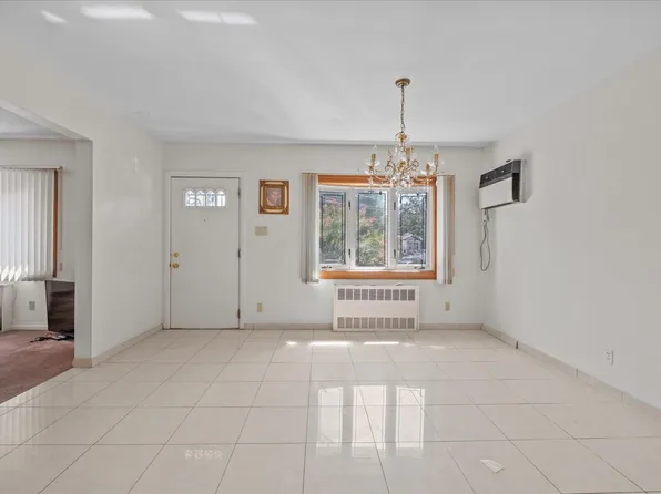 1344 East 64th Street image 3 of 27