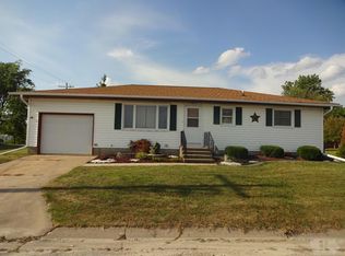 208 Avenue C, West Point, IA 52656