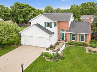 3263 Calais Ct, Green Bay, WI 54301