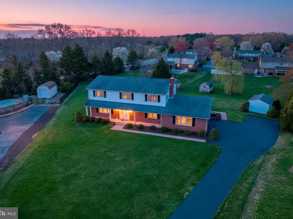 12 Kimmie Ct, Bear, DE 19701