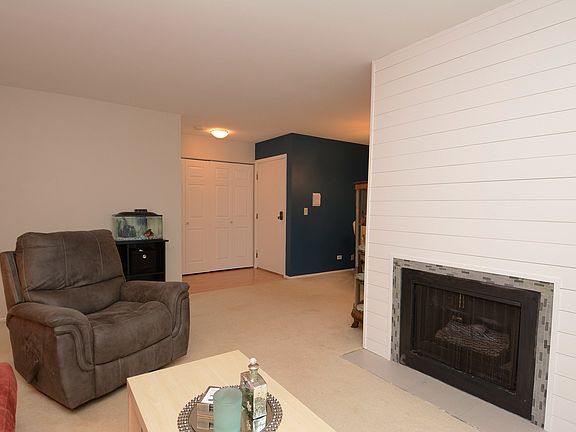 4th image of 275 Mayfair Ln