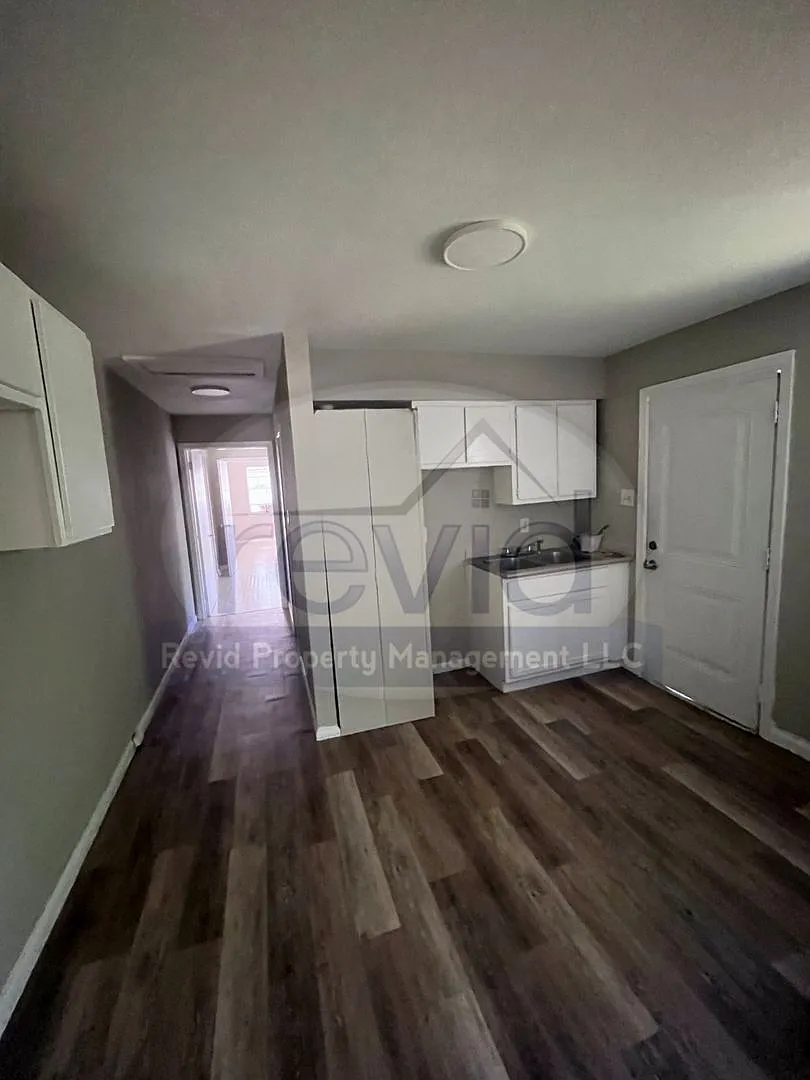 Campbell 952 — Photo 4