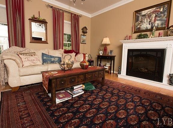 5th image of 211 Duncraig Dr