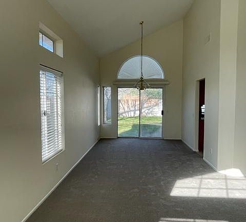 4th image of 10990 Sunnyside Dr