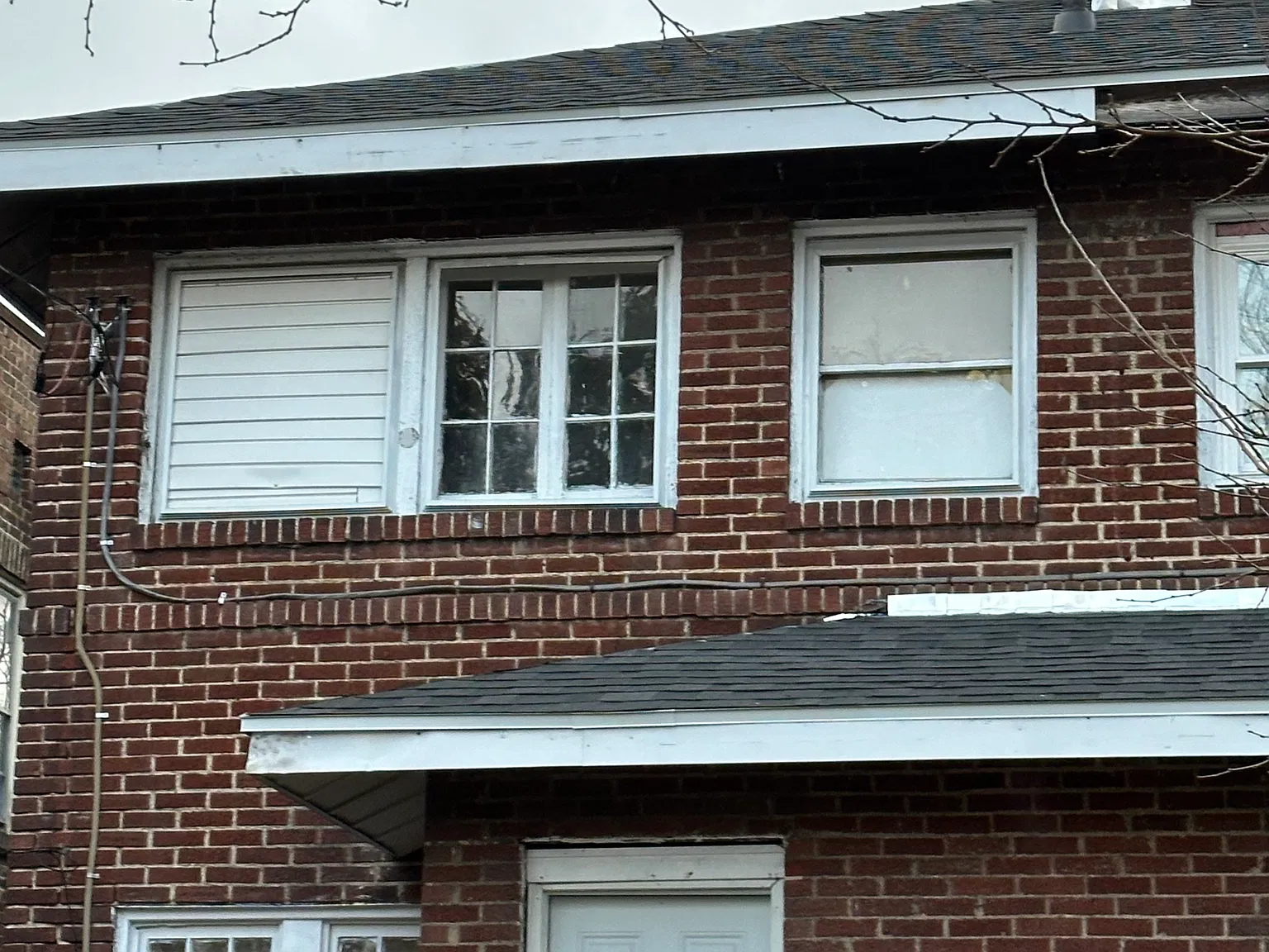 3 bed, 1200 sqft, $1,300 — Photo 2
