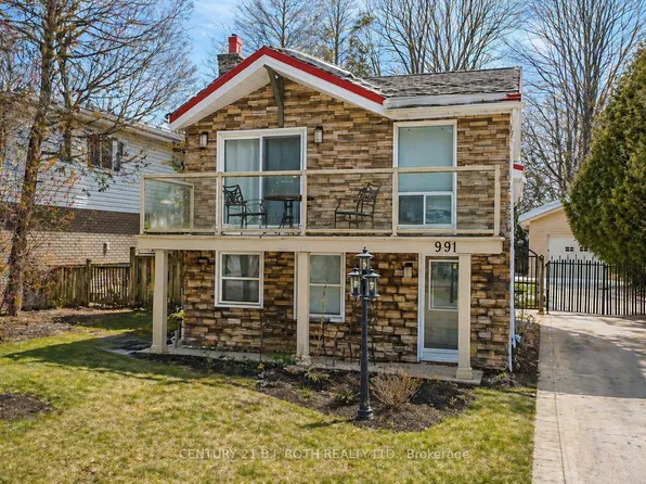 991 Shore Ln, Wasaga Beach, ON L9Z 2B4
