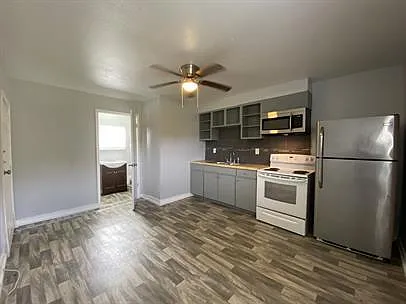 800 W Washington St #4 — Photo 18