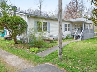 35 Halstead Dr, Crossville, TN 38555