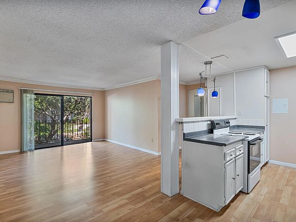 4th image of 6780 Friars Rd Unit 212