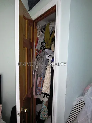 Rented by Universal Realty Group | media 32